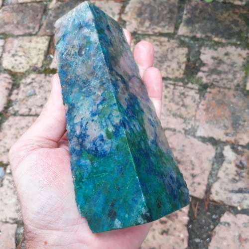 LARGE CHRYSOCOLLA GEMSTONE ROUGH.  PERFECT FOR CUTTING A GRADE CABOCHONS.  548 GRAMS