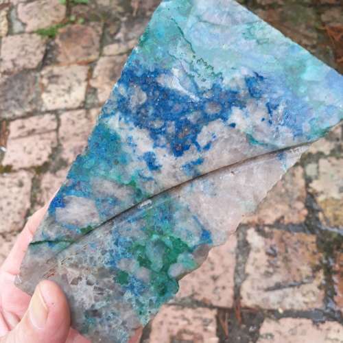 LARGE CHRYSOCOLLA GEMSTONE ROUGH.  PERFECT FOR CUTTING A GRADE CABOCHONS.  548 GRAMS
