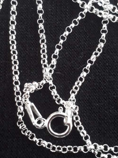 SOLID STERLING SILVER CHAIN.  70 CM LONG.