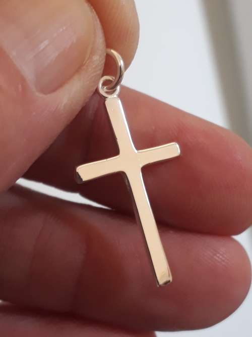 SOLID STERLING SILVER CROSS PENDANT