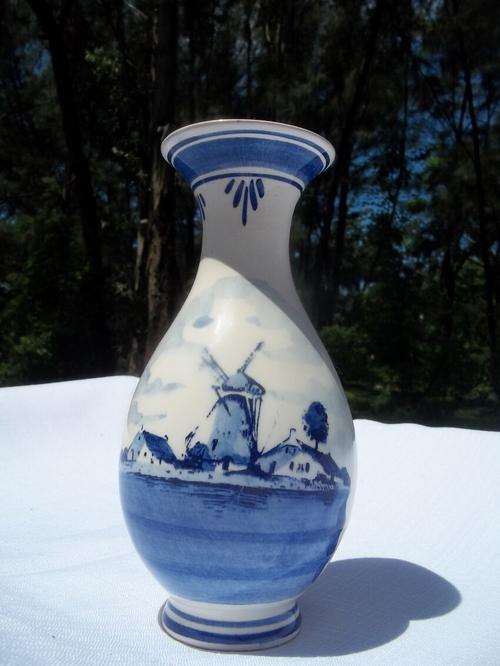 DELFT Vase