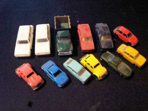 12 X HO SCALE CARS
