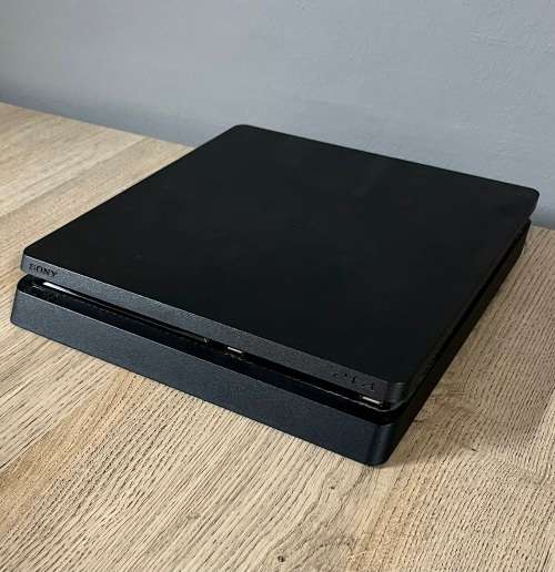 PLAYSTATION 4 SLIM BUNDLE
