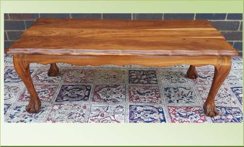 BALL + CLAW COFFEE TABLE  KIAAT