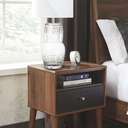 Brand New 3 Piece Stylish Bedside Night Carafe Set - Flower Decor