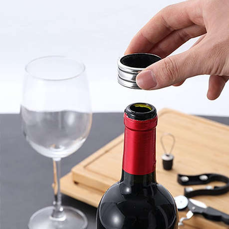 4-Piece Wine Accessories Set