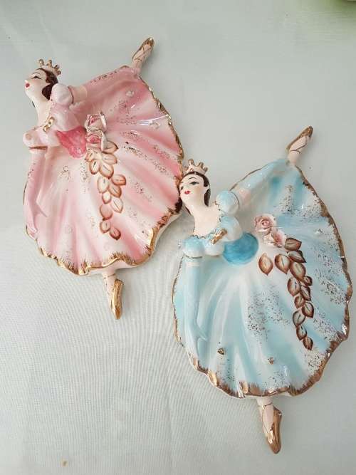 Gorgeous! A Pair of Vintage Capri Ballerinas