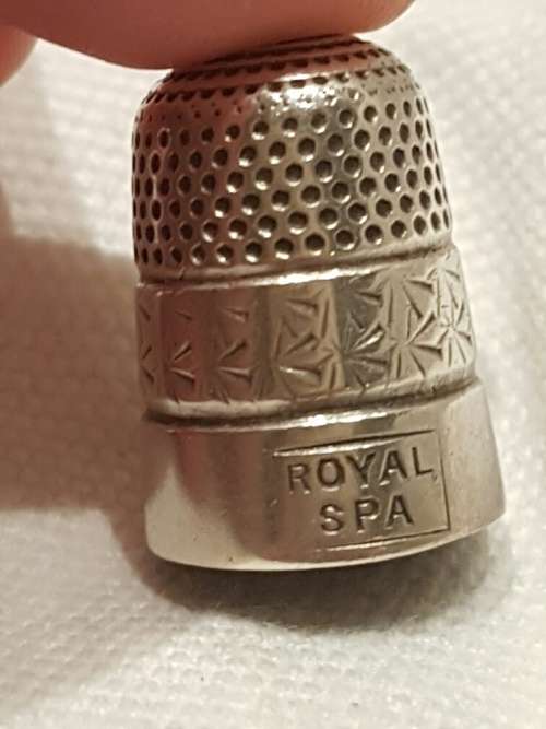 Silver Thimble 1928 Henry Griffiths and sons Engraved Pattern"Royal Spa" 5grams