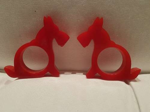 FOR LIZ ONL Collection of 8 Vintage Bakelite Napkin Rings: 2 Bird 2Scottie dogs ,2 plain and 2others