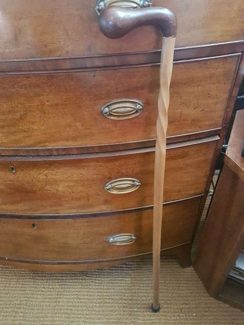 Lovely Walking Stick With Barley Twist Detail 94 cm high