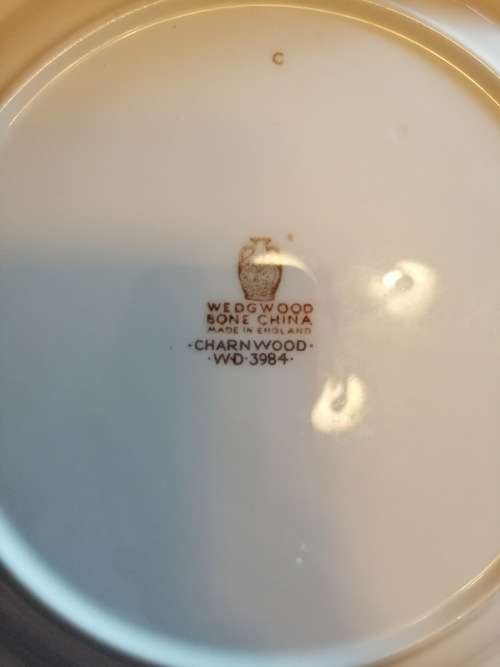 Beautiful! Charnwood Wedgwood Dinner Plate