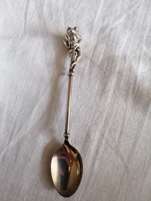 Patrick Mavros Silver novelty spoon decorated with a frog
