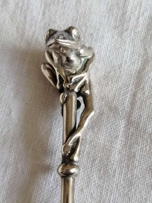 Patrick Mavros Silver novelty spoon decorated with a frog