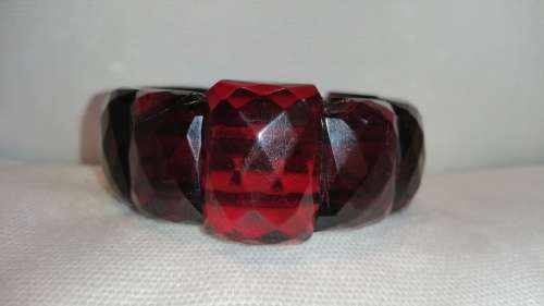 1930`s Art Deco Cherry Amber Bakelite Elasticized Bracelet