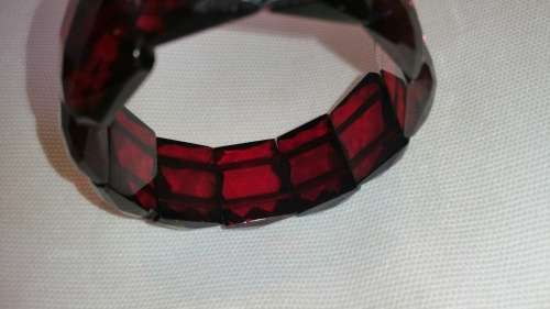 1930`s Art Deco Cherry Amber Bakelite Elasticized Bracelet