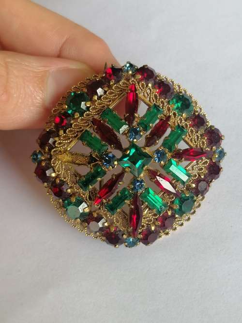 Austrian Crystal Brooch with Gold Tone Filigree Metal work