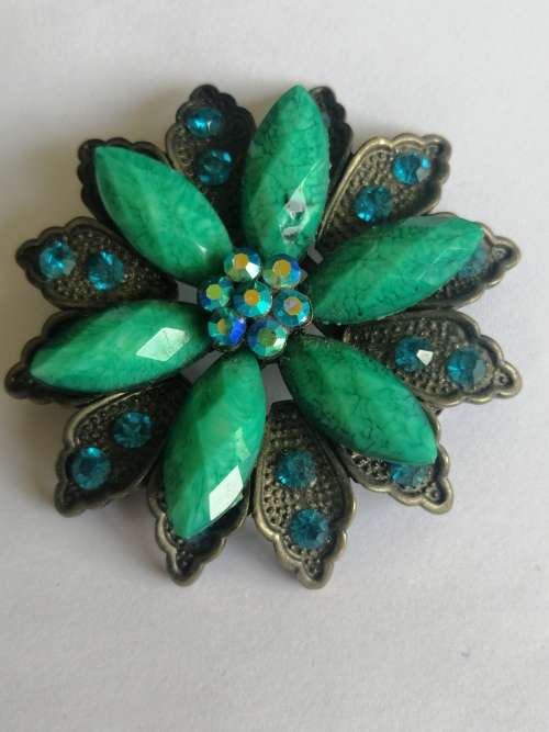 Rhinestone Brooch Floral Motif      Pin missing