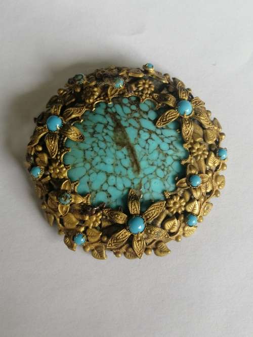 Vintage Brooch Wreath with Turquiose Glass