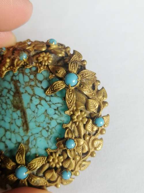 Vintage Brooch Wreath with Turquiose Glass