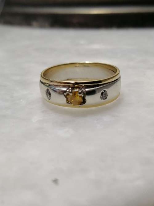 18ct Yellow Gold and Silver Diamond Ring