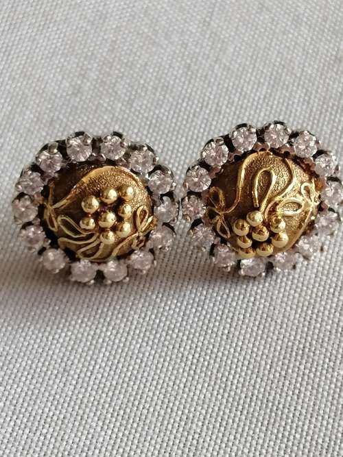 Outstanding A Pair of 18ct Yellow and White Gold Diamond Earrings