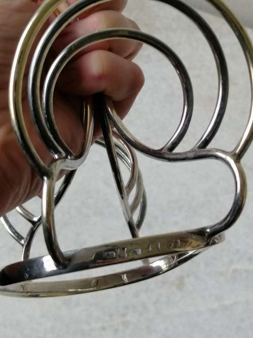 Thomas Wilkinson and Son Silver Plated  6 sliceToast Rack