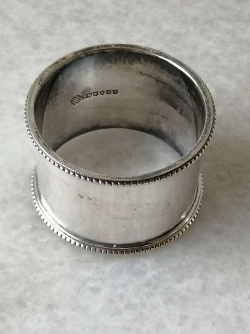 Walker and Hall Silver Plated Napkin Ring