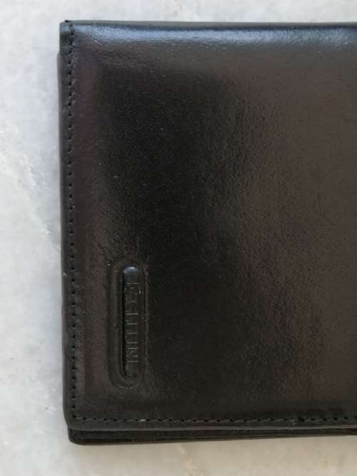 Cellini Genuine Leather Men`s Bi Fold Wallet: Never been used