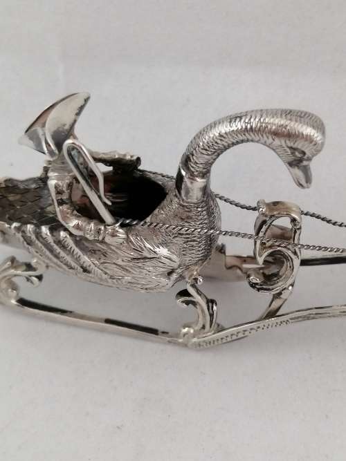 Dutch Silver Horse Drawn Swan Carriage  Miniature 833 Silver