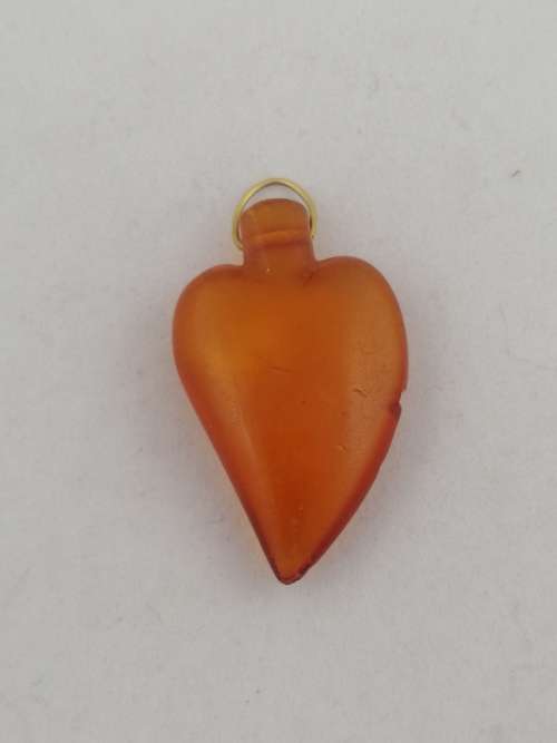 Fantastic Amber HeartLeaf Shaped Pendant