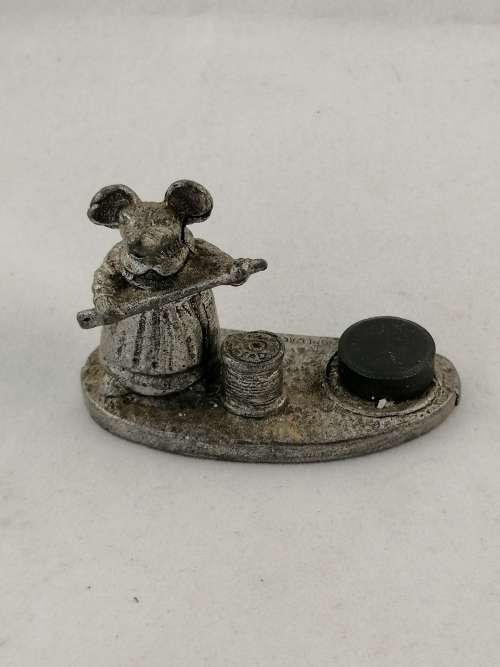 1981 Metzke Pewter Mouse Magnetic Needle Holder