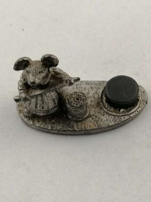 1981 Metzke Pewter Mouse Magnetic Needle Holder
