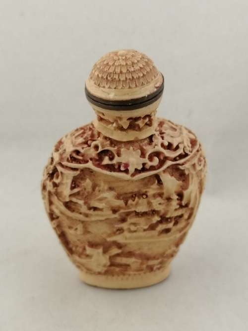 Chinese Lacquered/Resin Carved Snuff Bottle