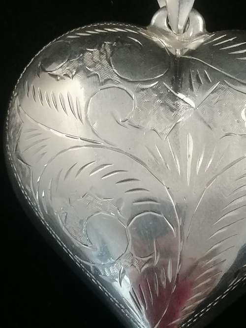 WOW Striking Large Sterling Silver Heart Shaped Pendant