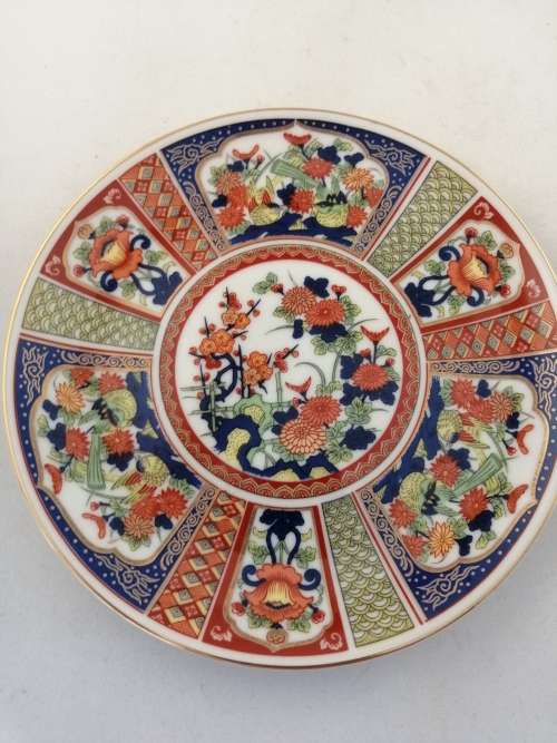 Three Imari Style Plates 16 cm diameter each