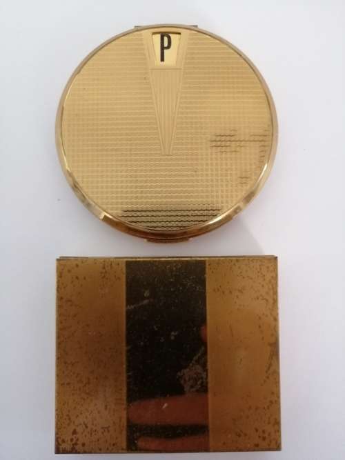 Two Vintage Powder Compacts including a stunning 1950s/60s Stratton Compact