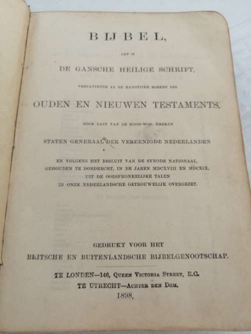 Bijbel  De Gansche Heilige schrift ouden en neiuweb testaments 1898
