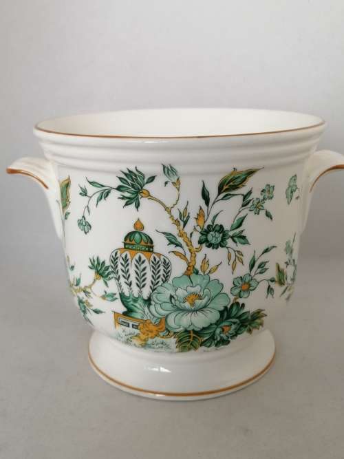 Kowloon Crown Staffordshire Urn Shaped Vase