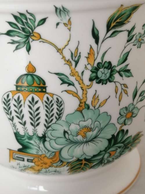 Kowloon Crown Staffordshire Urn Shaped Vase