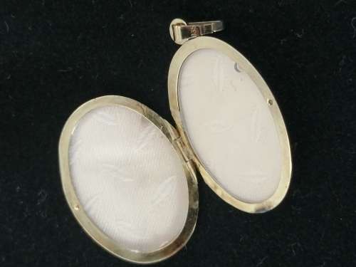 A 935 Silver Gilt Locket
