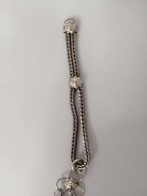 AN INTERESTING VINTAGE STONE NECKLACE