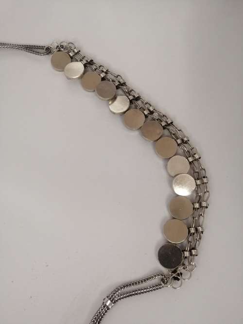 AN INTERESTING VINTAGE STONE NECKLACE