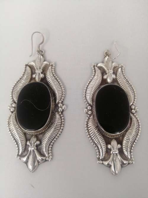 WOW!!!! GORGEOUS EXTRA LARGE VINTAGE SILVER AND ONYX EARRINGS