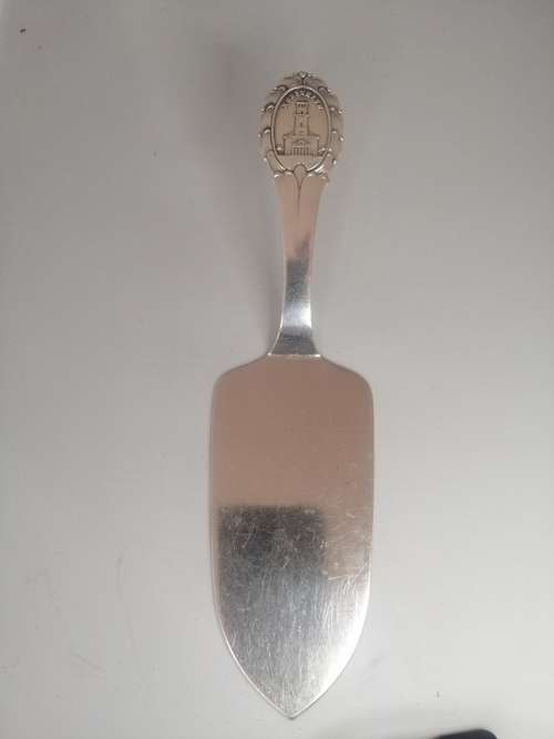 A  DANISH SILVER PLATED PASTRY LIFT
