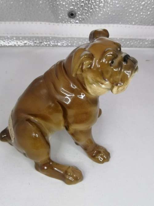 LORENZ HUTSCHENREATHER KUNSTABTEILUNG BULL DOG FIGURINE