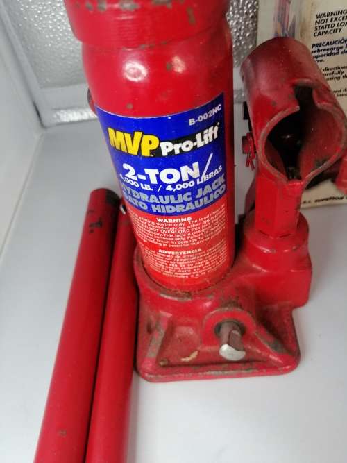 PRO-LIFT 2-TON HYDRAULIC JACK