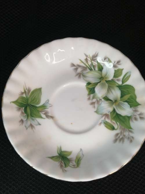 3 ROYAL ALBERT TRILLIUM PATTERN SAUCERS