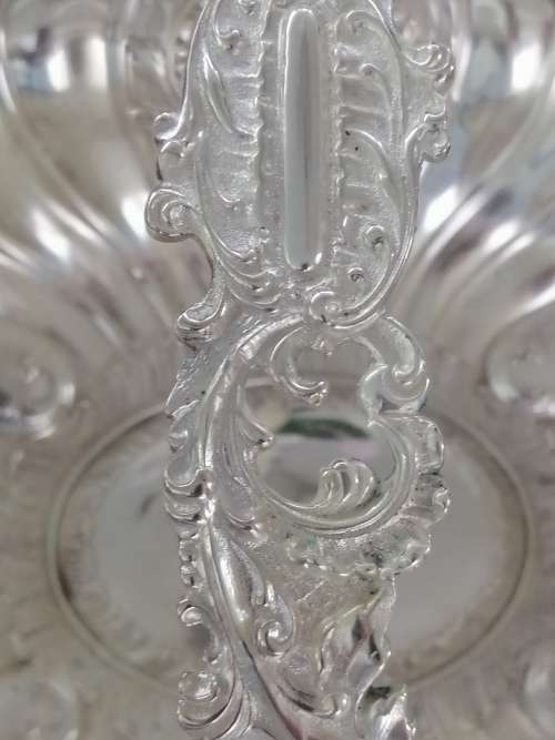 A SUPERB LARGE SILVER PLATED BASKET