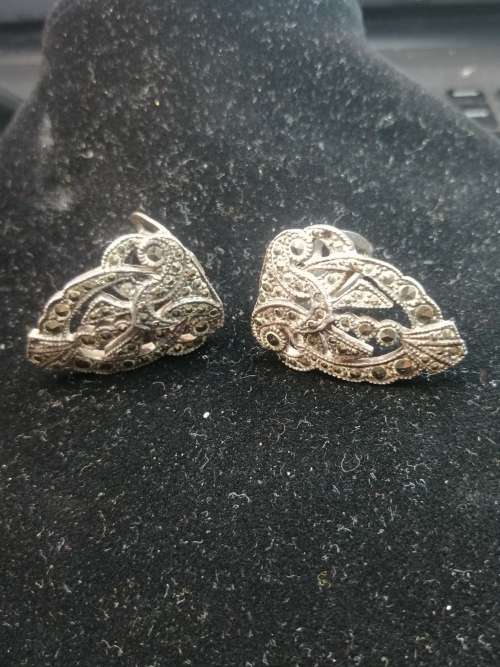 RARE  ,BEAUTIFUL STERLING SILVER MARCASITE BROOCH/ DRESS OR SHOE CLIPS