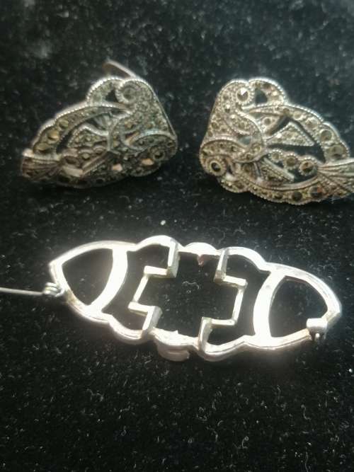 RARE  ,BEAUTIFUL STERLING SILVER MARCASITE BROOCH/ DRESS OR SHOE CLIPS